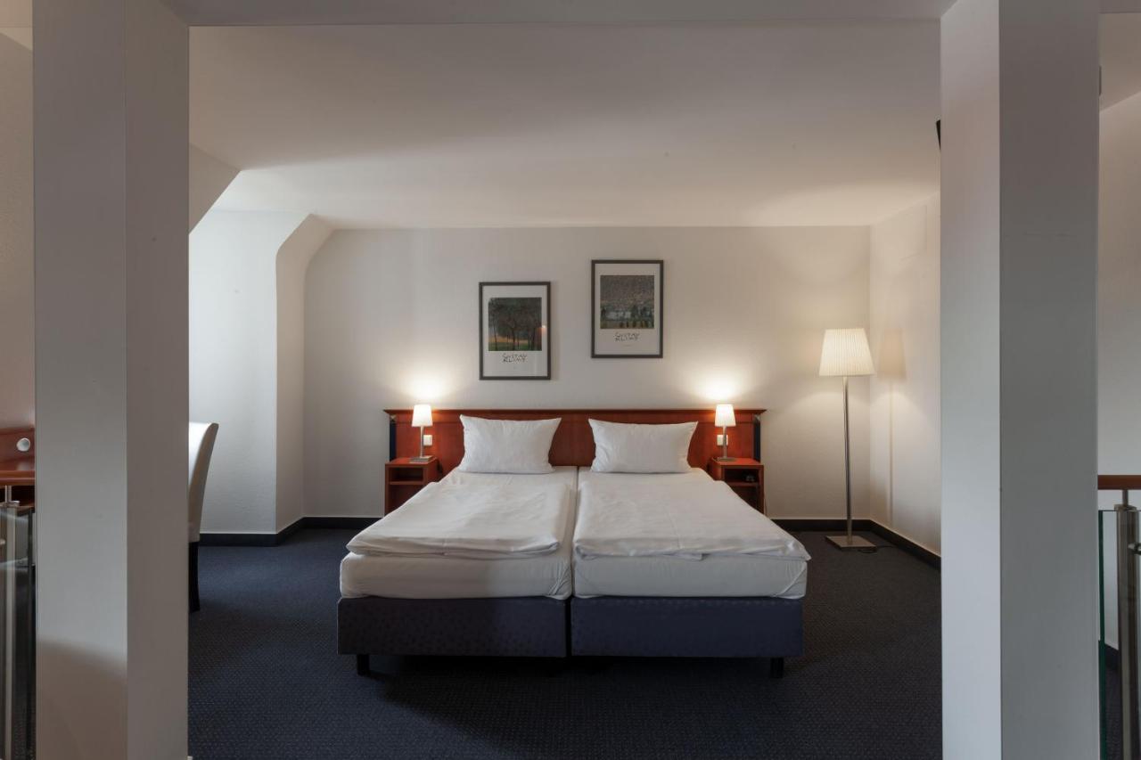 Hotel Am See Salzgitter Exterior photo
