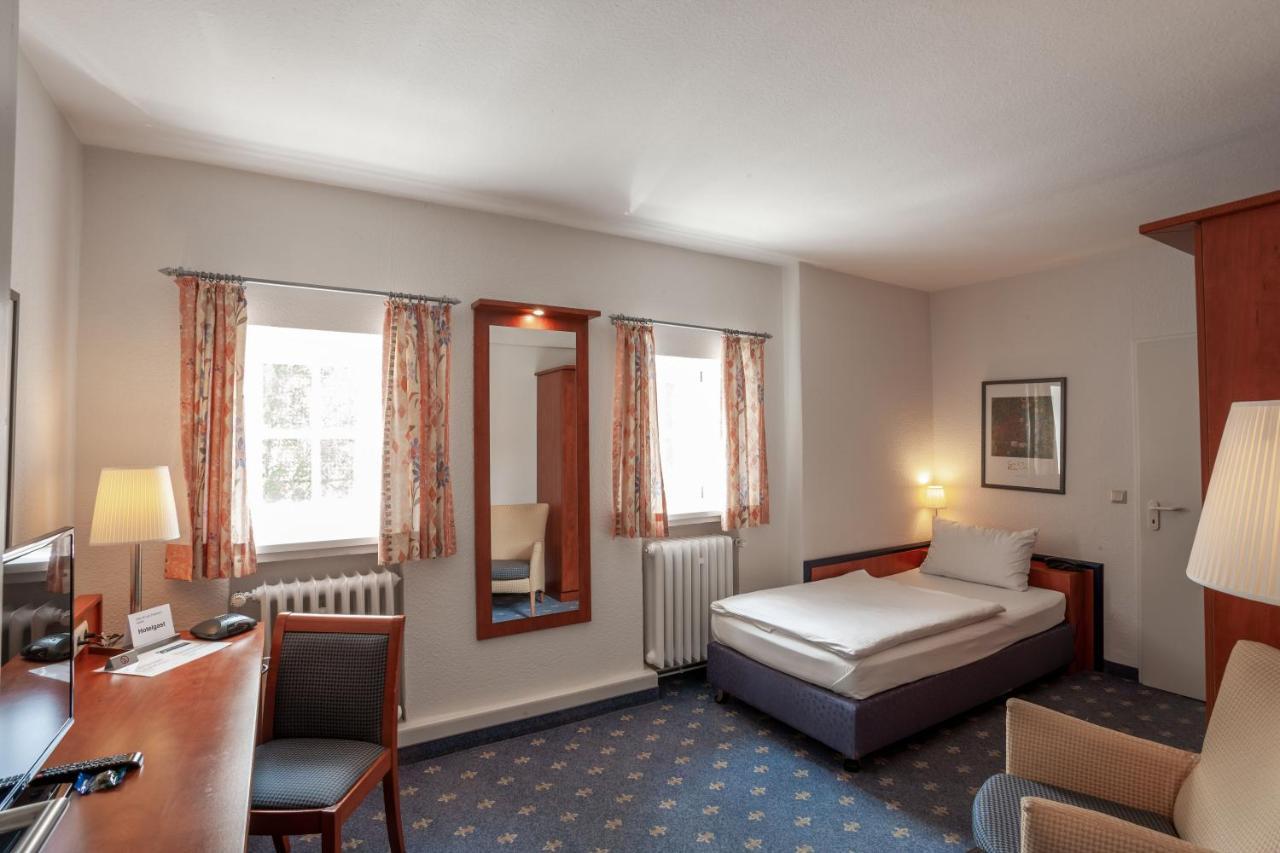 Hotel Am See Salzgitter Exterior photo