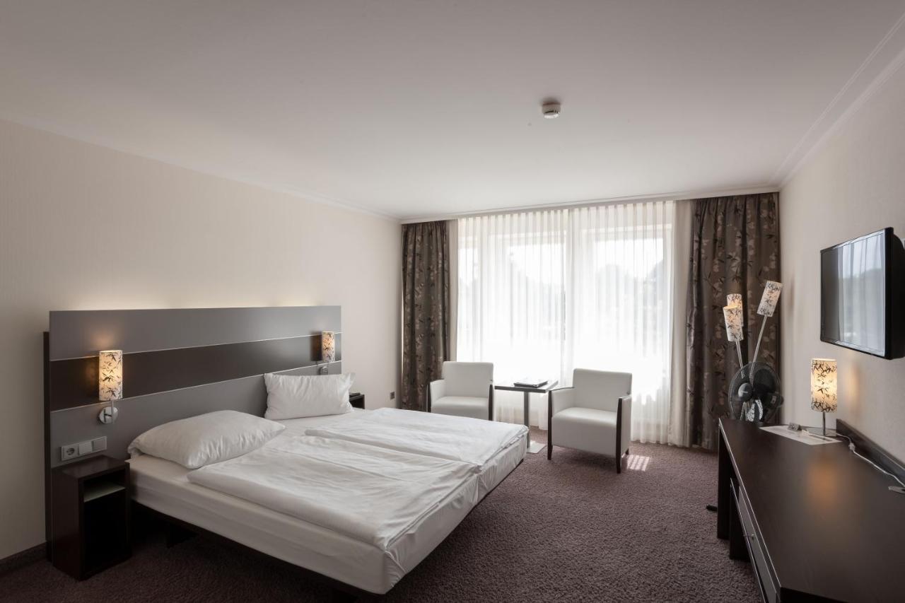 Hotel Am See Salzgitter Exterior photo