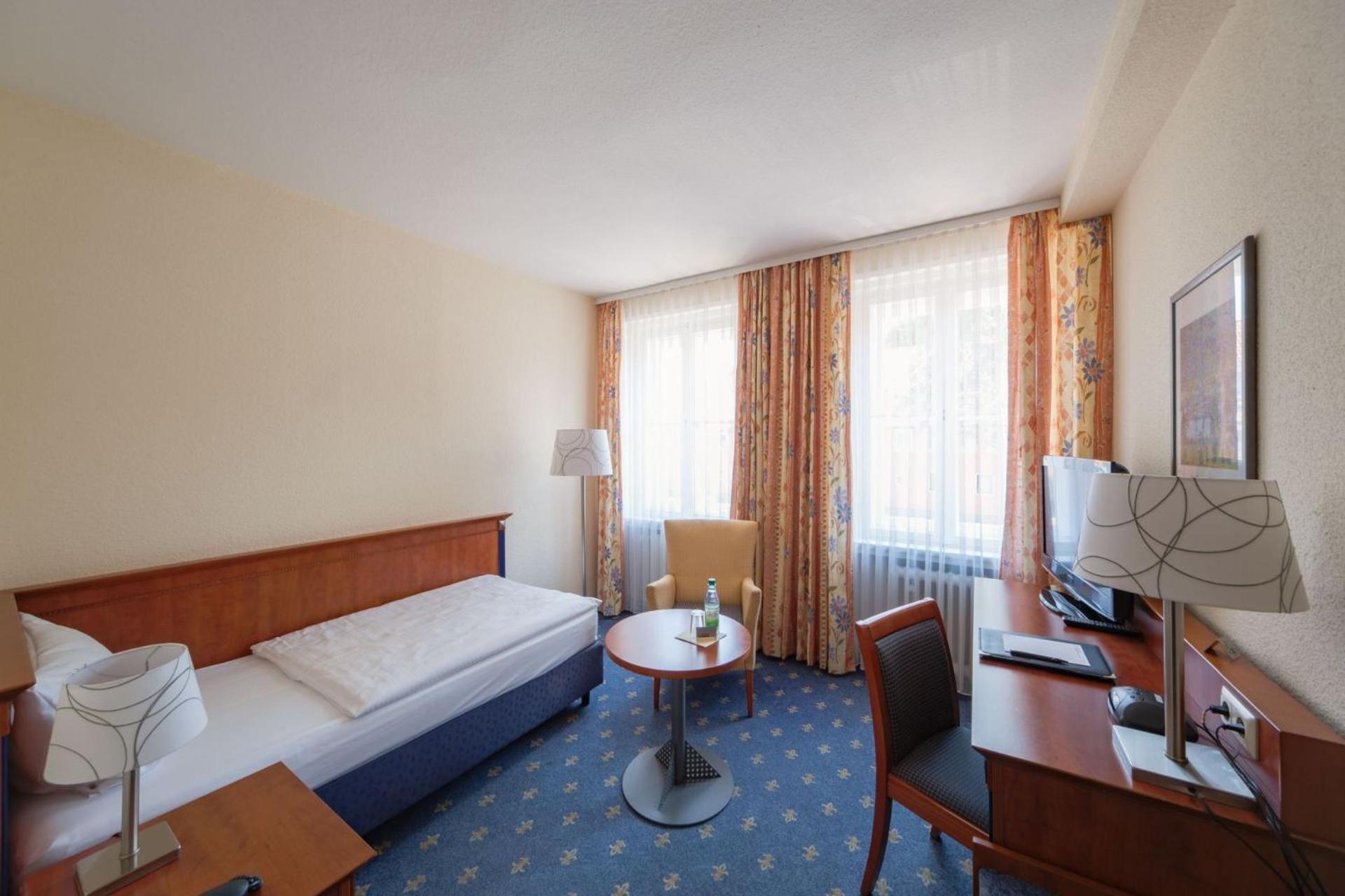 Hotel Am See Salzgitter Room photo
