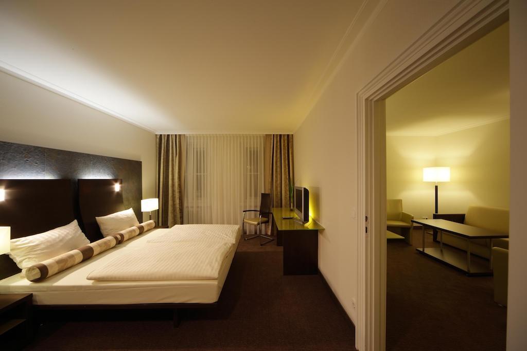 Hotel Am See Salzgitter Room photo